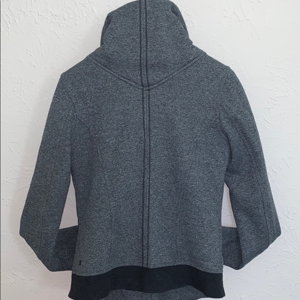 Lululemon Wrap Jacket - Picture 3 of 10